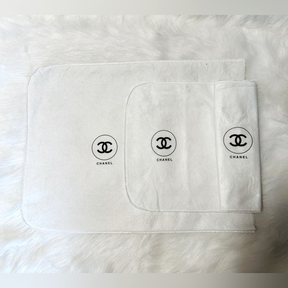 🛑SOLD🛑 3 pieces Chanel dust bag - Picture 4 of 8